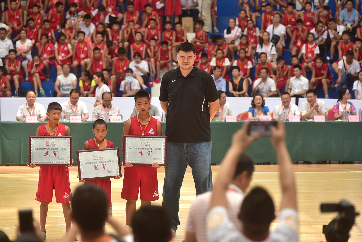 成凤村参加镇丰收杯篮球比赛押韵口号16字