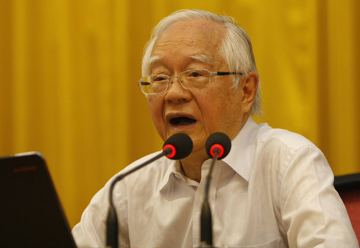 钟扬教授：勤奋、真诚、坚韧、创新、担当和关爱的典范