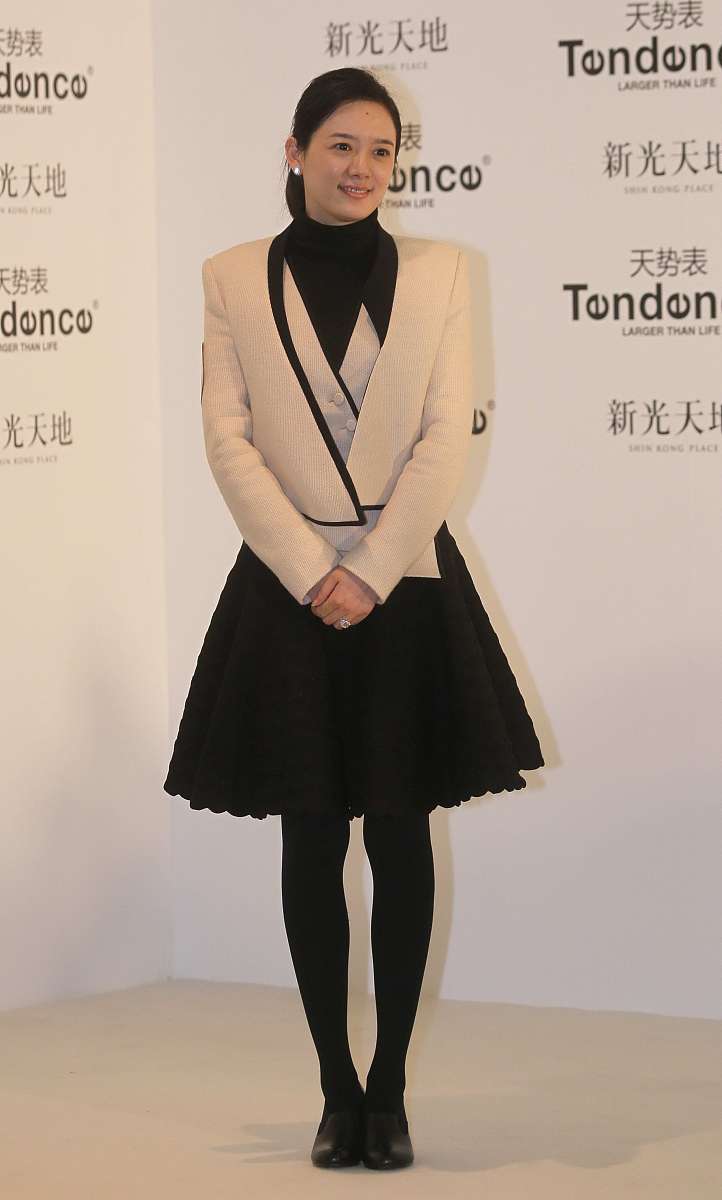 2011年11月3日,北京,明星代理的某著名腕表品牌在北京开店.***_***王