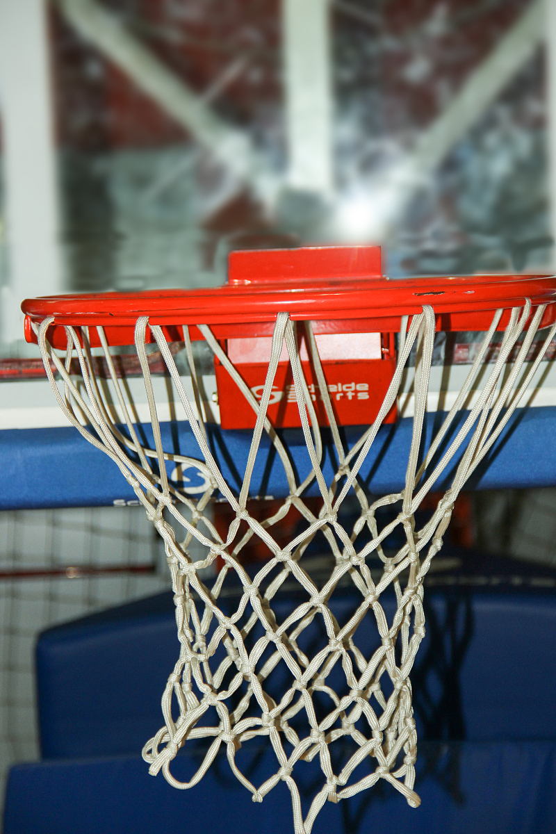 School Gymnasium Temporary Closure Announcement & Student Reactions