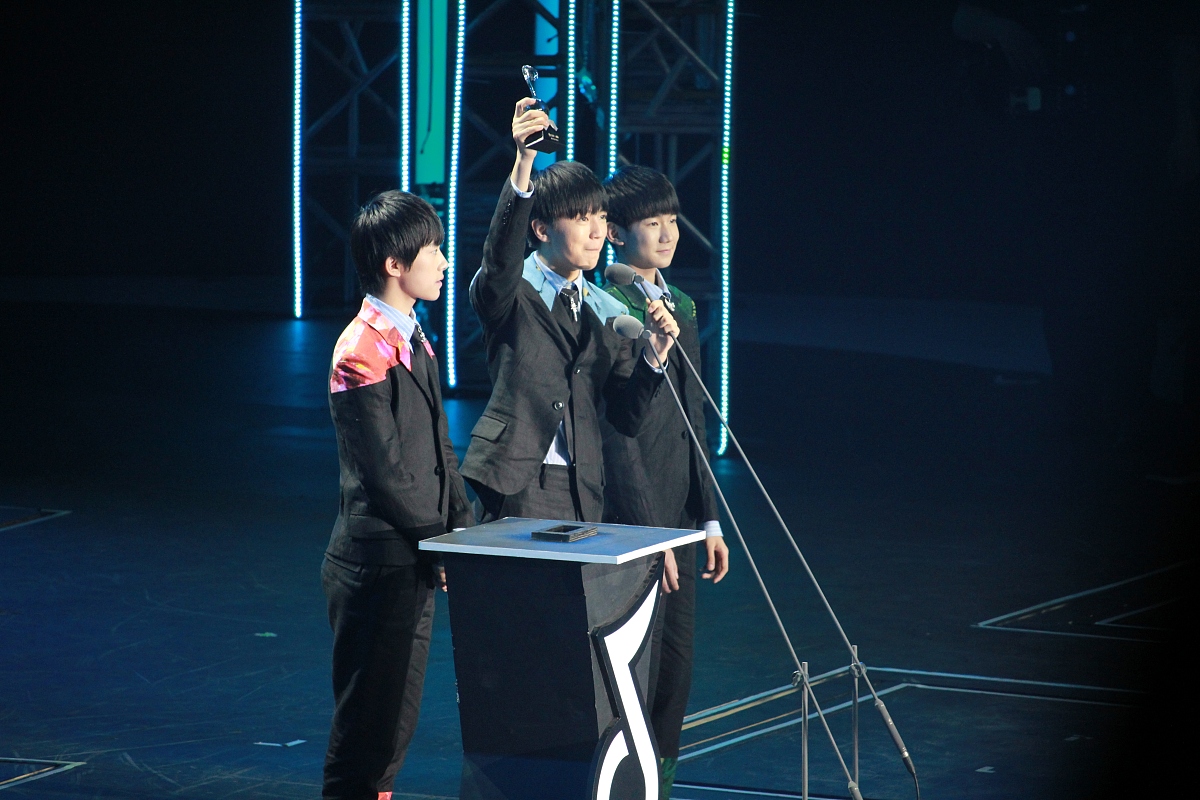 2016年3月23日,深圳,2016qq音乐巅峰盛典.***_***  tfboys