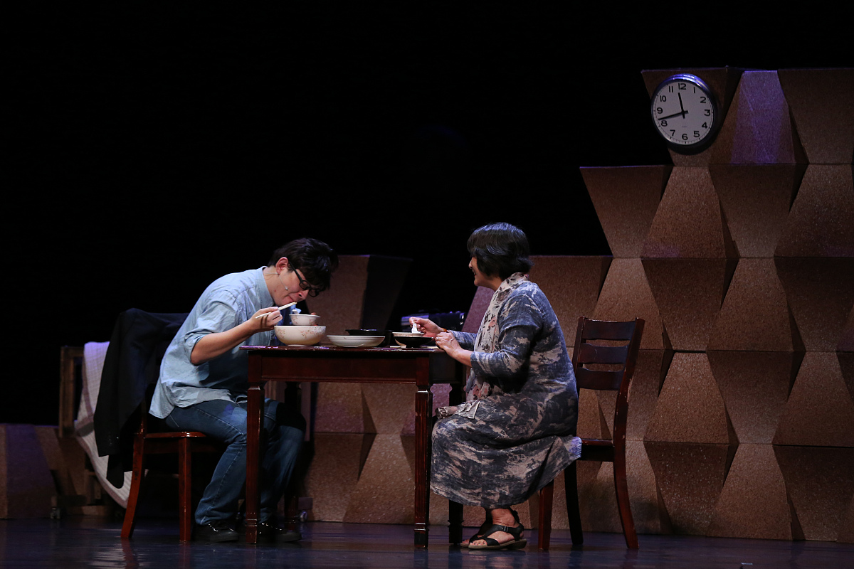 《圆桌派：谁的青春不迷茫》观后感 -  舞台剧带给年轻人的成长思考