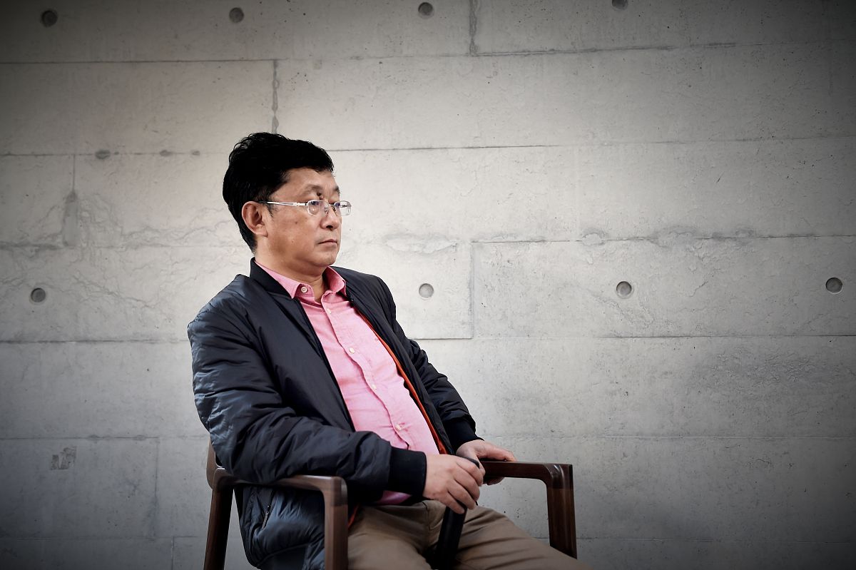 请帮我分析阿来散文创作有流浪性特征的原因请保证内容的真实性谢谢
