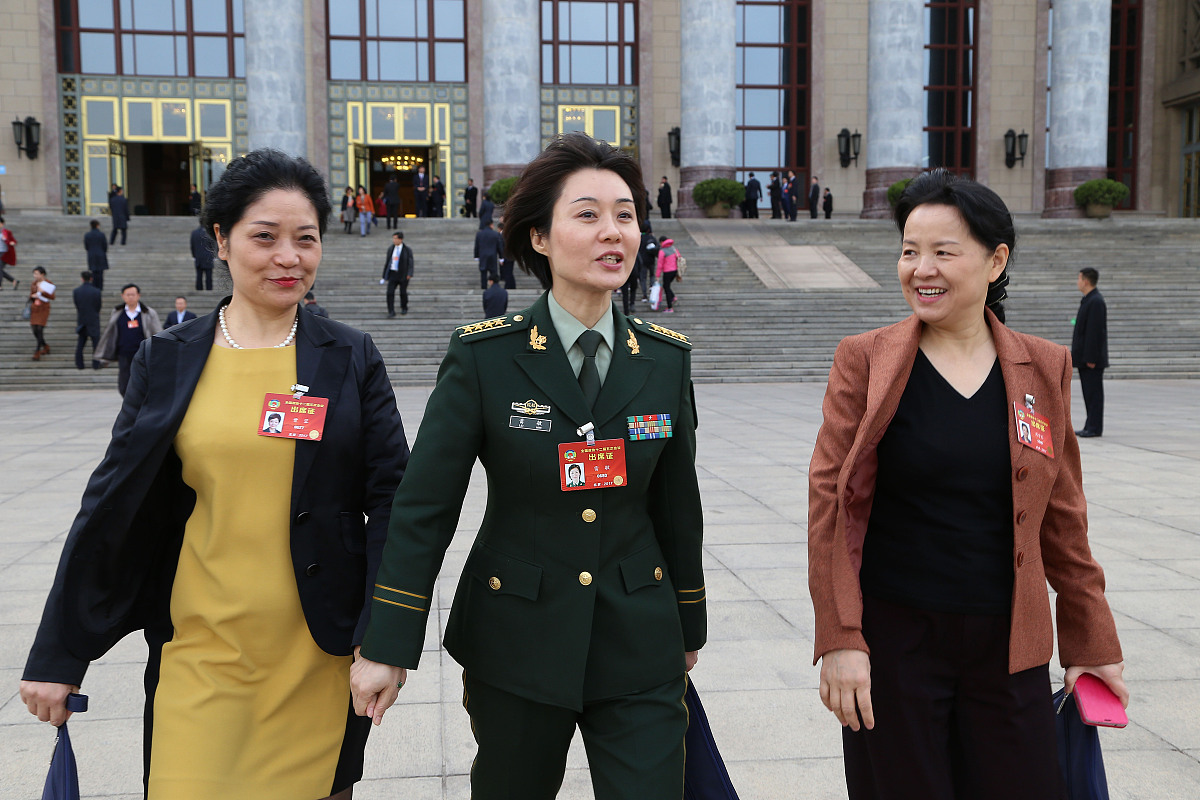 如何建立一个国家：从政治到社会建设的全面指南