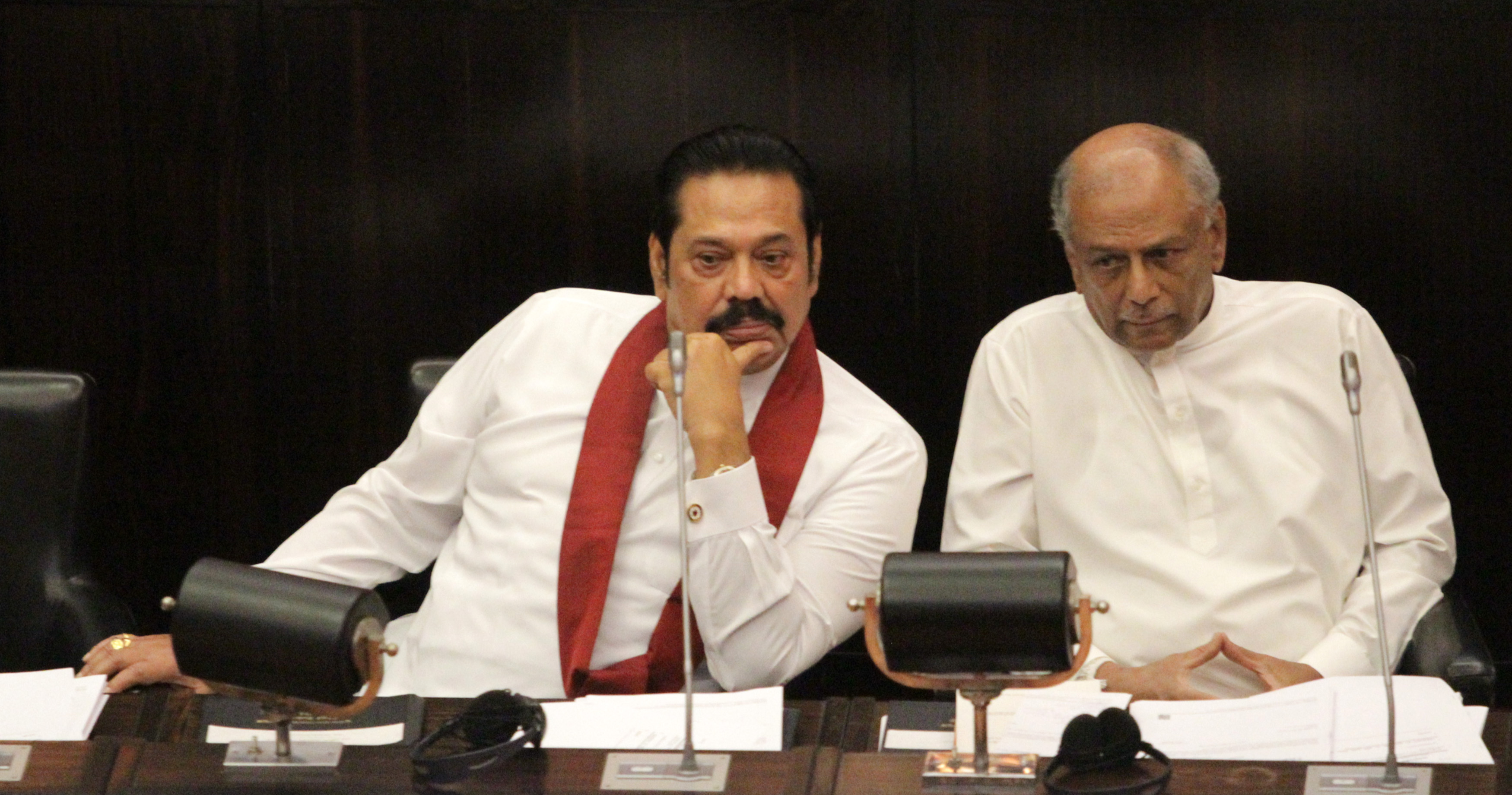 斯里兰卡议会通过政府不信任案