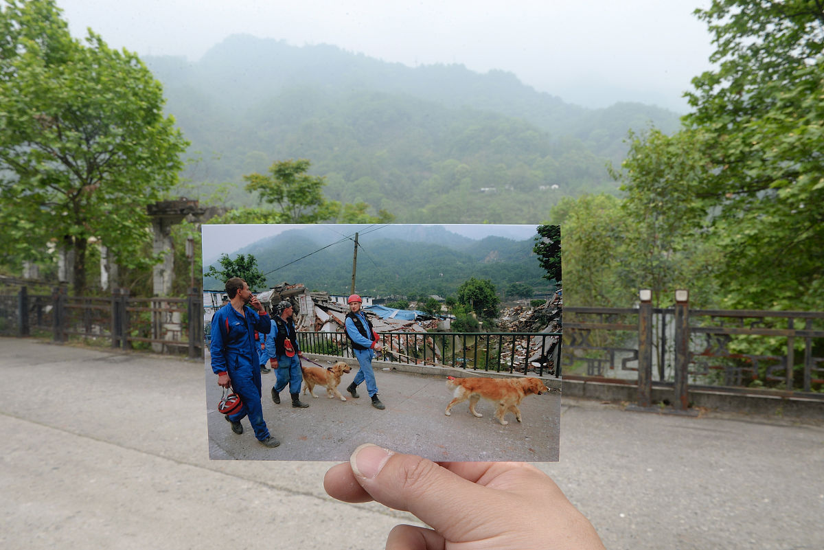 2018年,汉旺.十年前,俄罗斯救援队带着搜救犬走过这座小桥. 十年后,作
