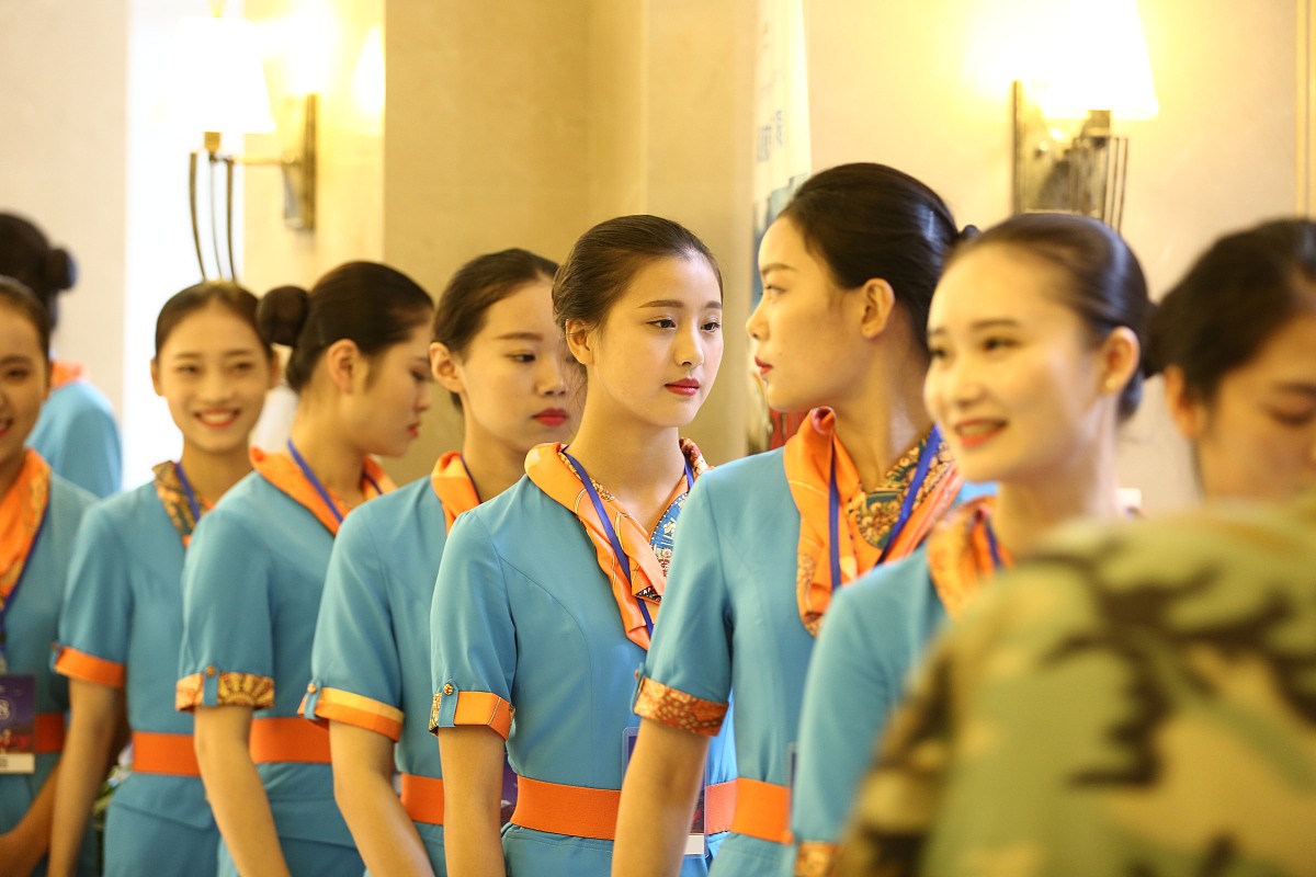 成都空乘就业前景分析：机遇与挑战并存