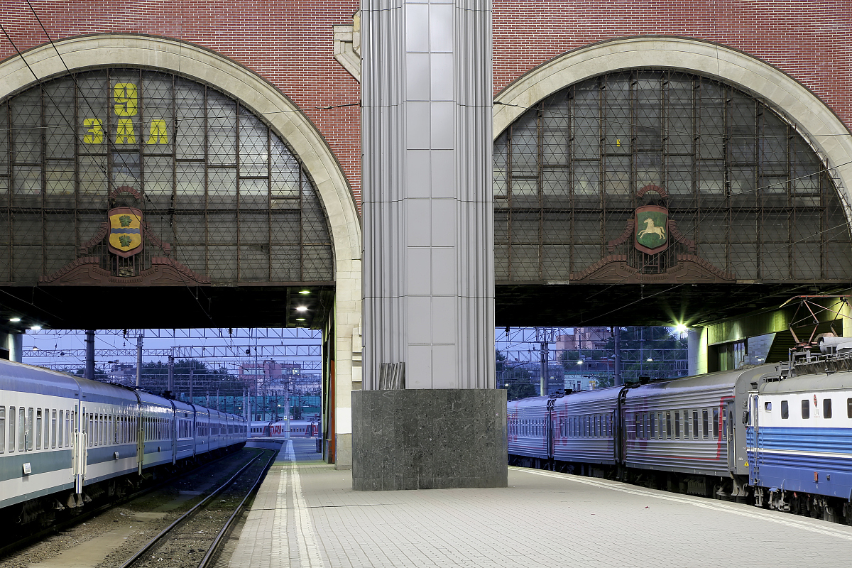 从北京出发去俄罗斯莫科中驻俄罗斯大使馆 乘火车走几天乘飞机走几天转几次飞机