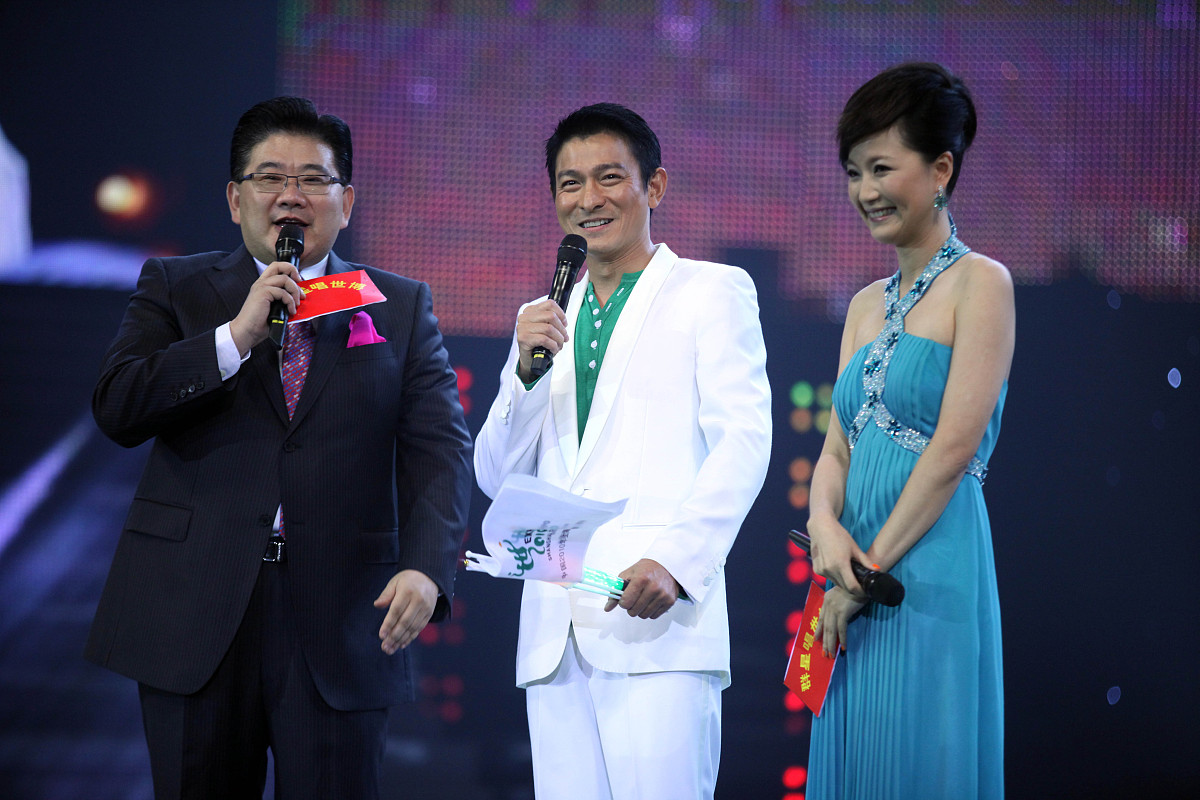2009年10月13日,上海,迎世博倒计时200天世博优秀歌曲演唱会.***_***