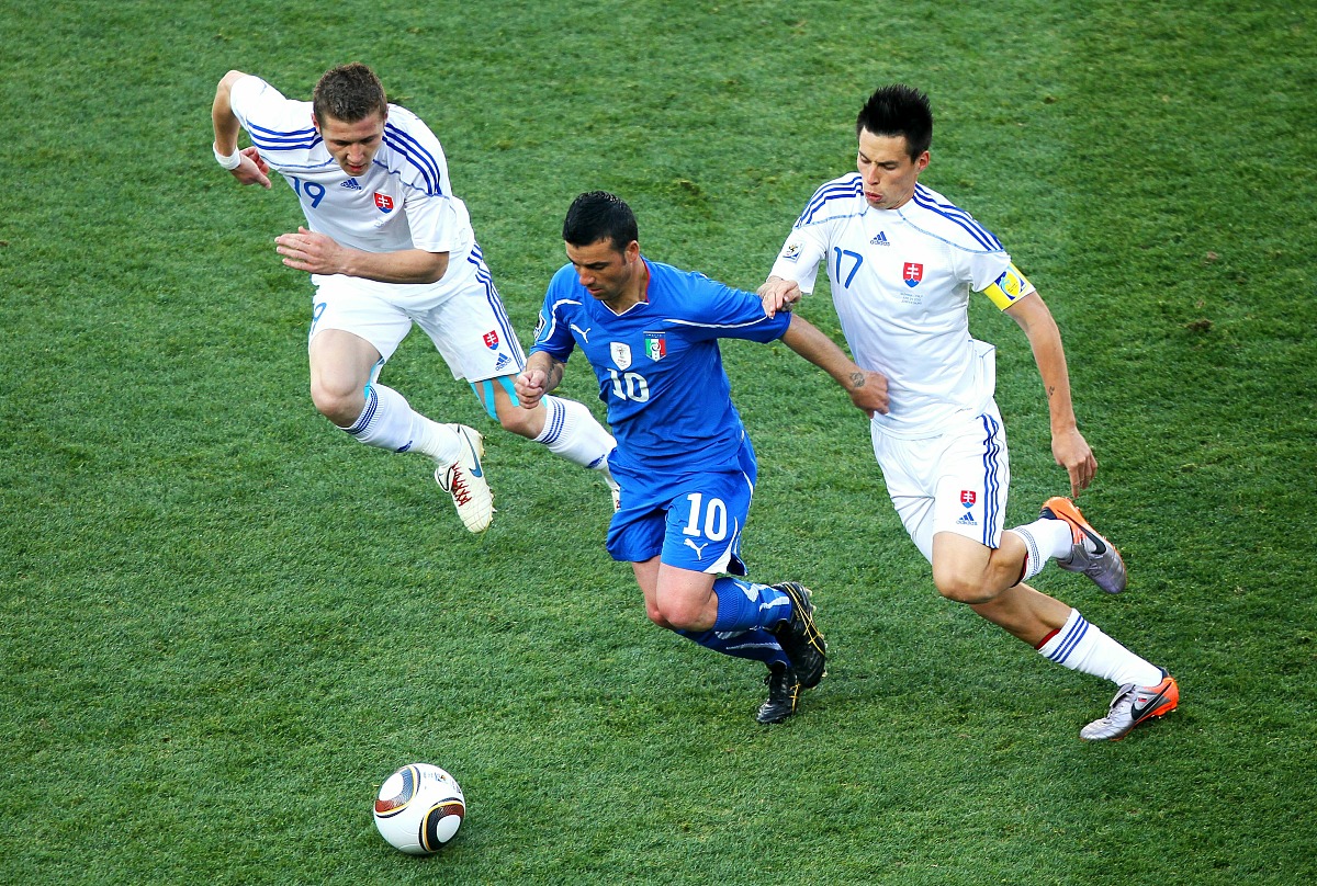 2010年6月24日,南非约翰内斯堡,2010世界杯f组末轮,斯洛伐克vs意大利.