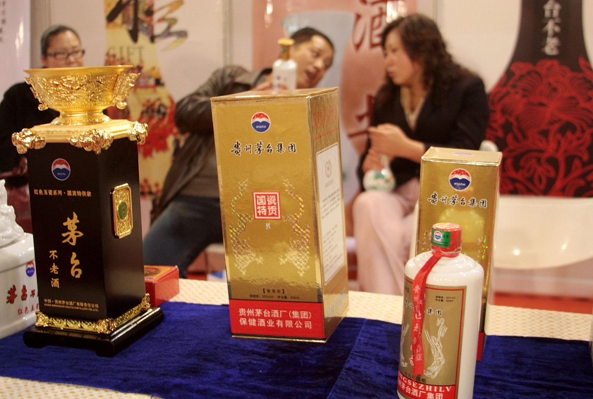 特香型白酒：香气浓郁、口感醇厚、独特风味