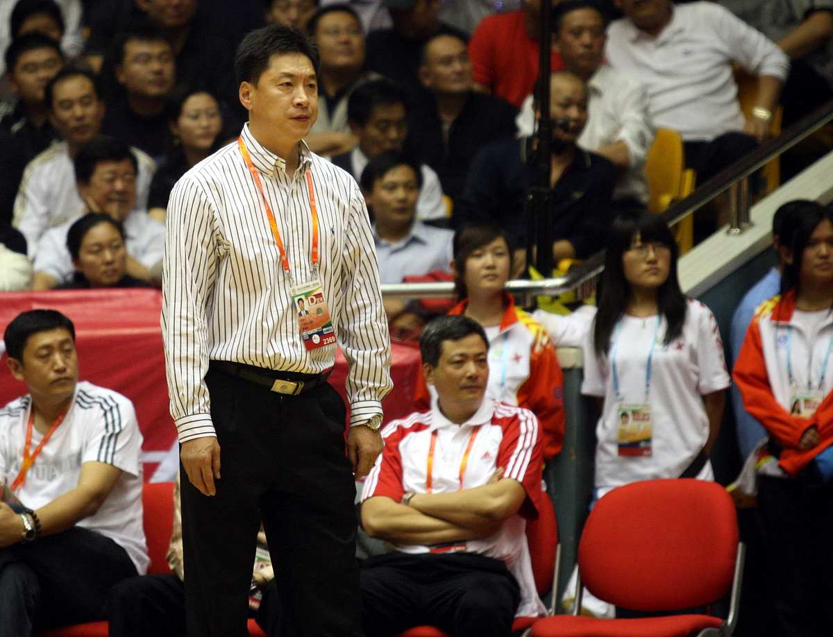 孔令辉：中国男篮得分后卫，得分能力突出