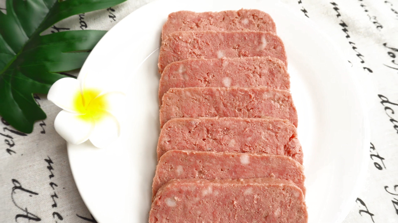 半碗淀粉一斤肉,午餐肉教你在家这样自制,几分钟就学会,太香了