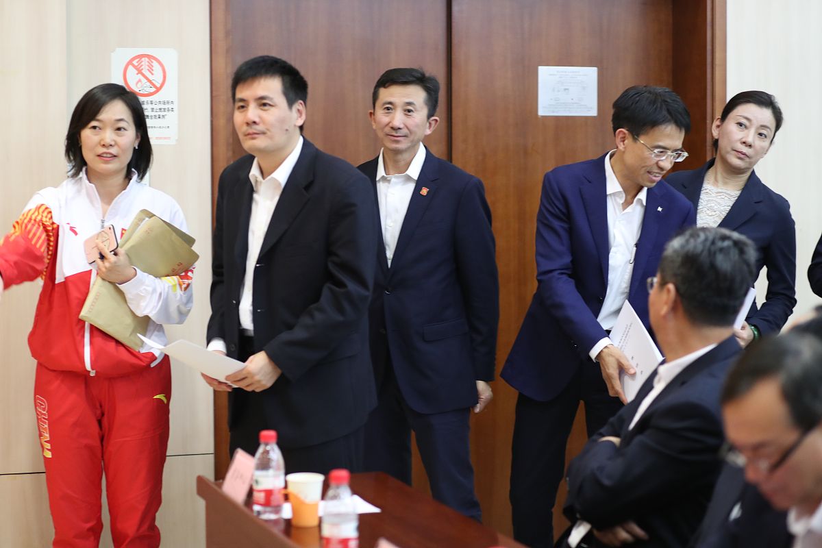 你现在的身份是一名论文作者请对招商信诺人寿保险公司陕西分公司营销队伍培训体系存在的主要问题进行阐述36营销队伍培训体系存在的问题