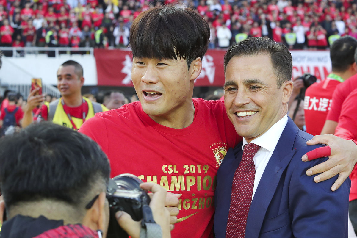 2019年12月1日,广东广州,2019中超第30轮,恒大淘宝3-0申花,赛后恒大众