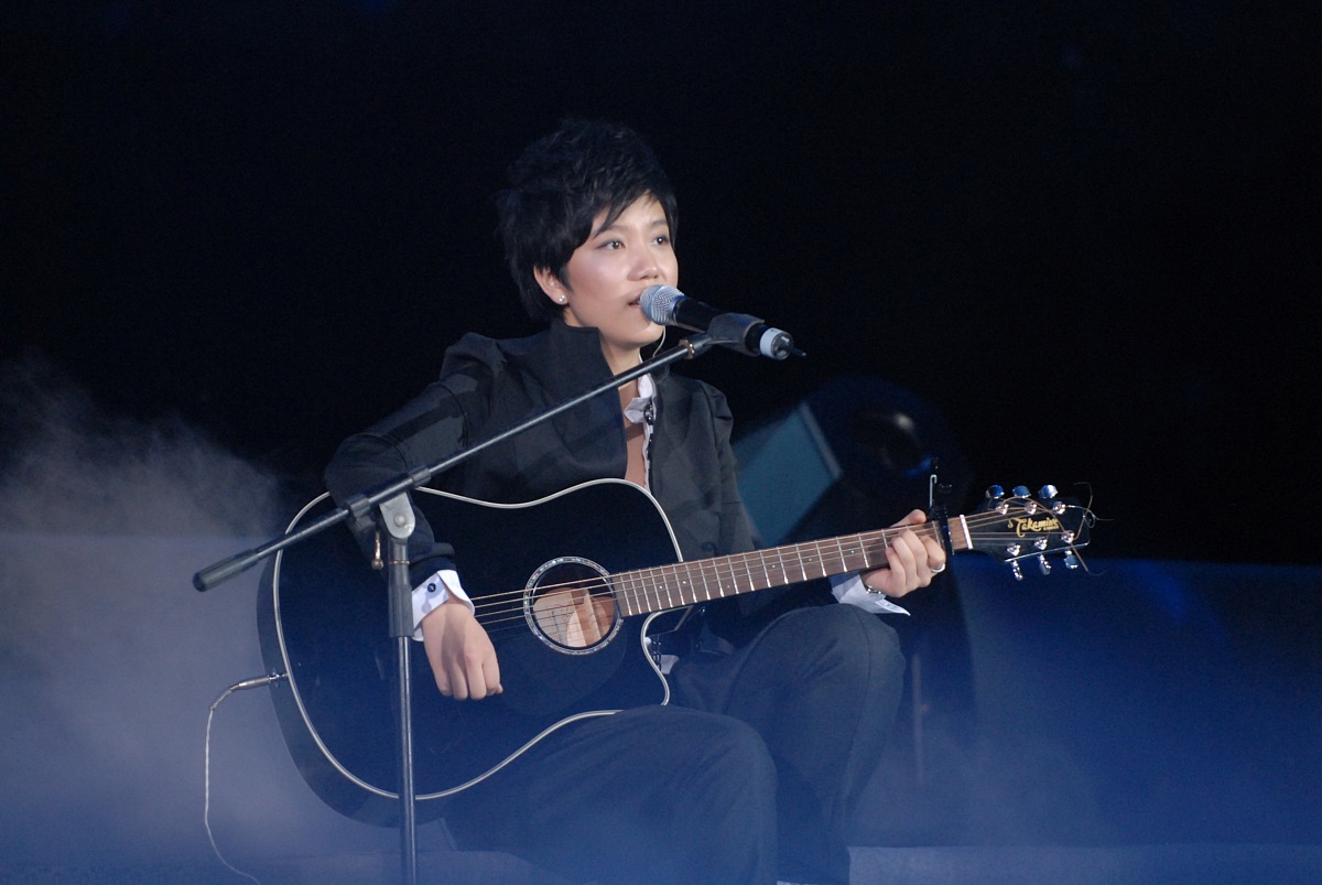 2009年12月19日,广州,快乐女生前十名在广州举行演唱会.***_***李霄云