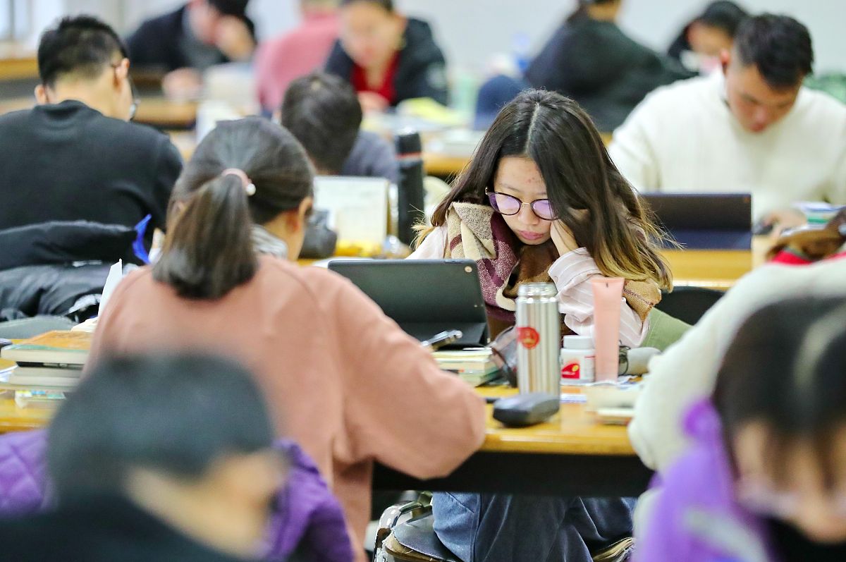 秦皇岛2022年中专卫校怎么考大专