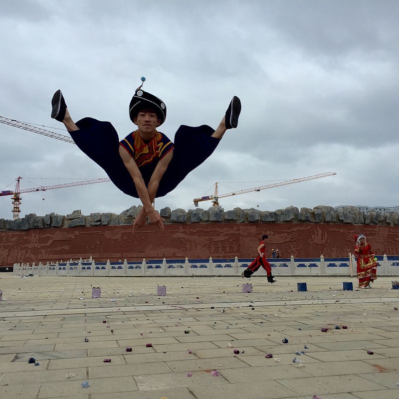 毕节威宁自治县中等职业学校招生办电话多少