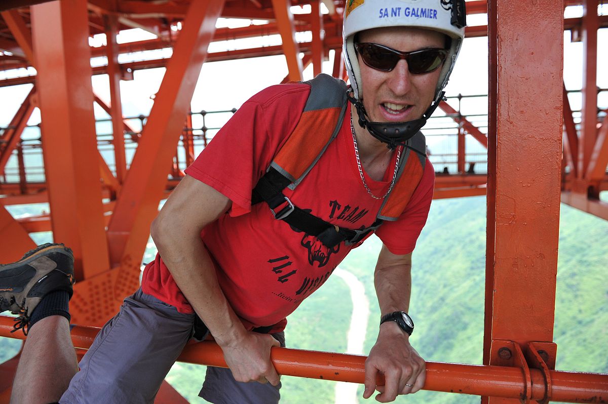 2022年关岭自治县综合性高级中学招生简章 - 报名指南