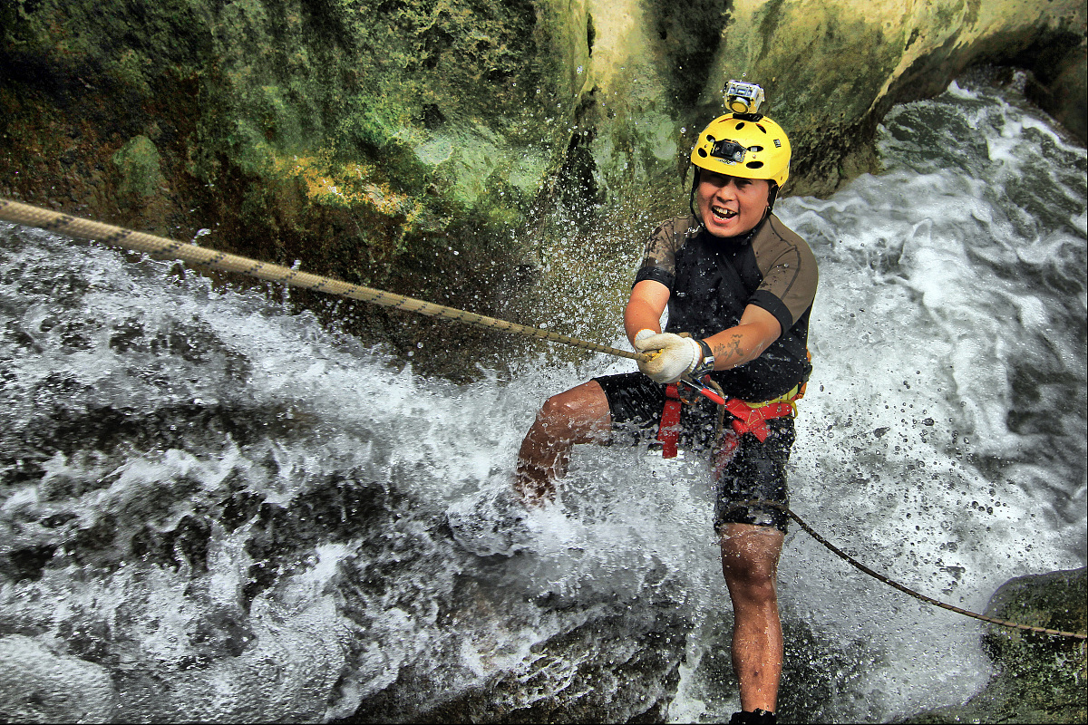 安顺女生读中专学什么好？热门专业推荐及就业前景分析