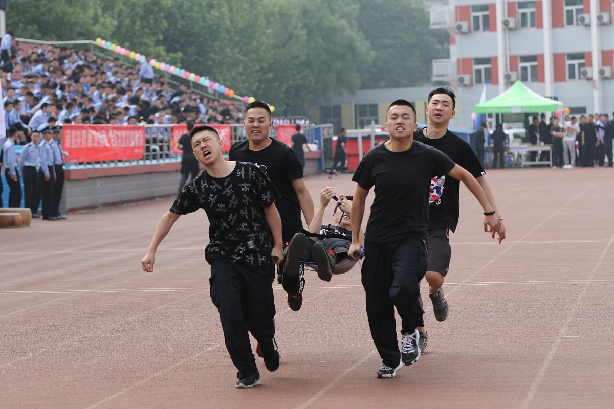 ***_***2018年5月9日,郑州,铁道警察学院举办警务技能运动会.