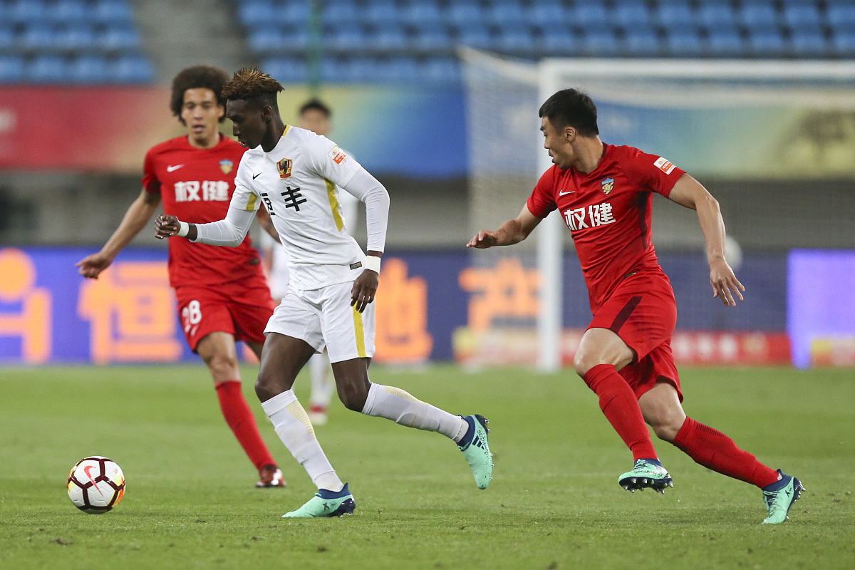 贵阳航空服务专业大专院校推荐：贵州民族大学、贵州城市职业学院等