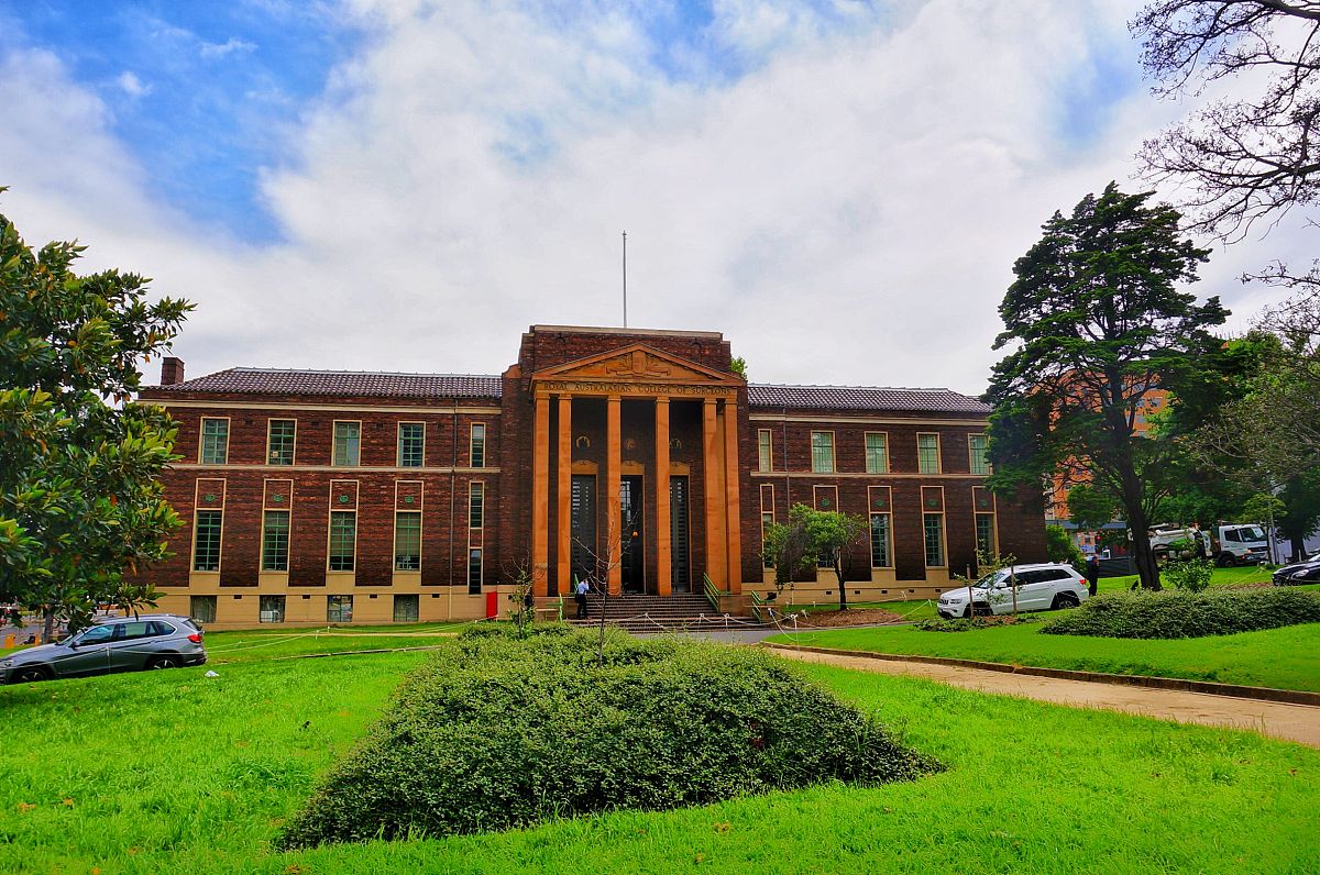 2016年12月,墨尔本街拍,图为墨尔本医学院.
