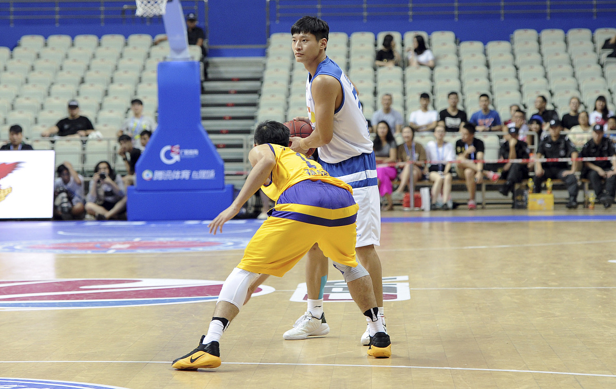 上海城市管理职业技术学院五年制大专招生：接收往届生吗？