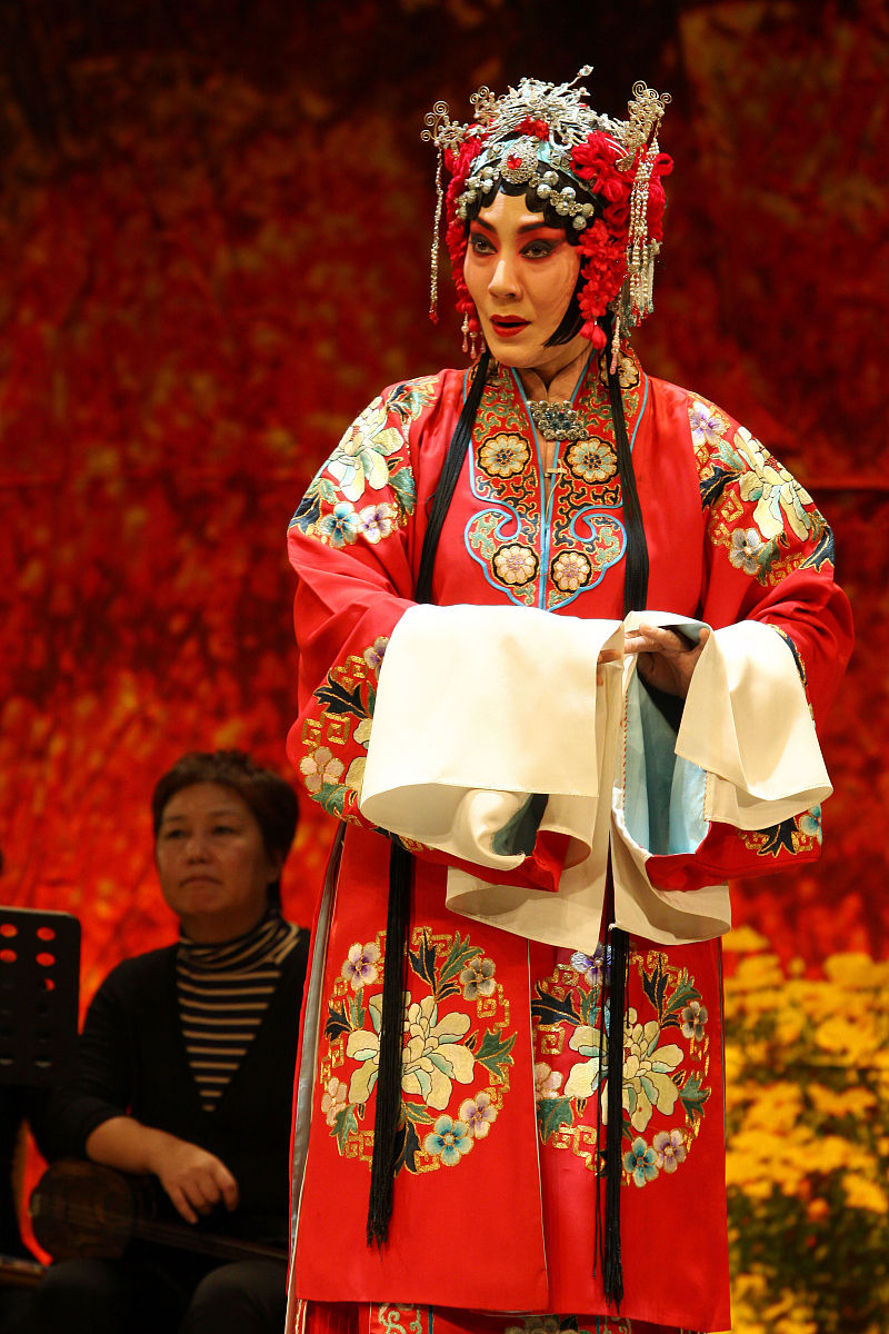 2012年10月23日,武汉,首届琴台音乐节"京•汉名家名段演唱会"在