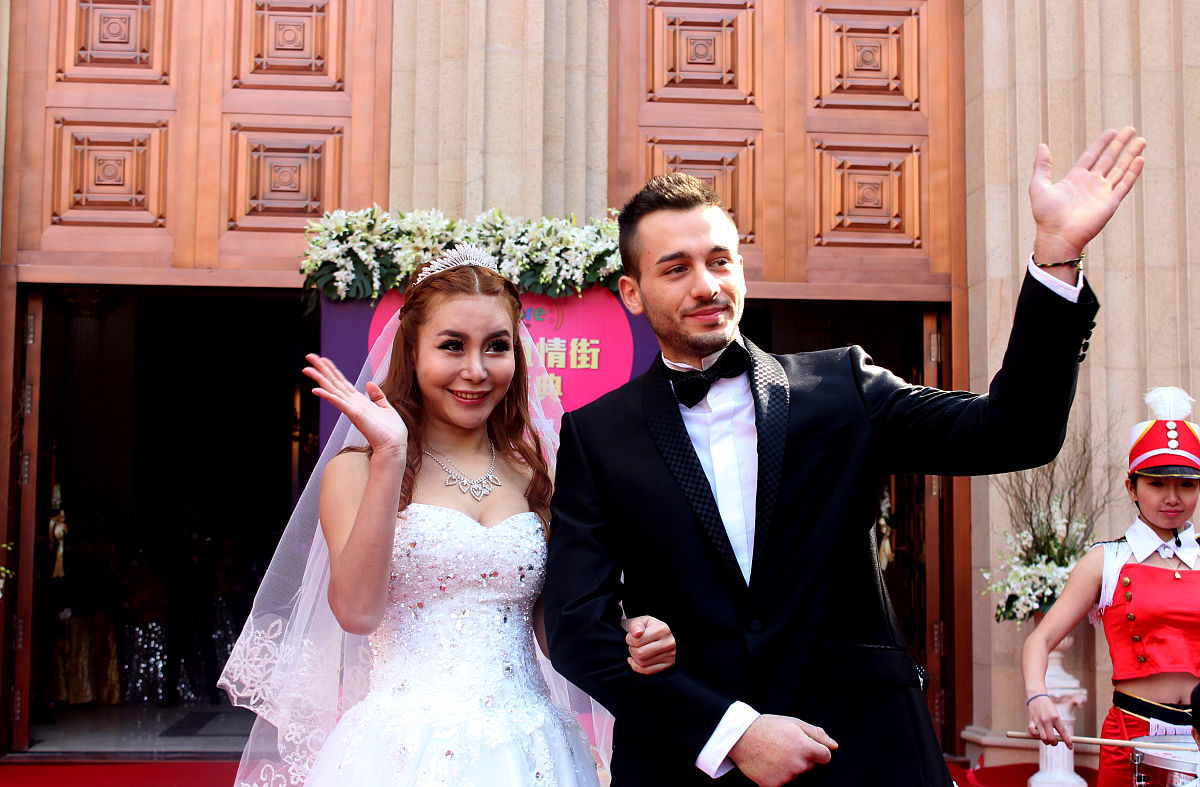 情侣餐厅的运营计划