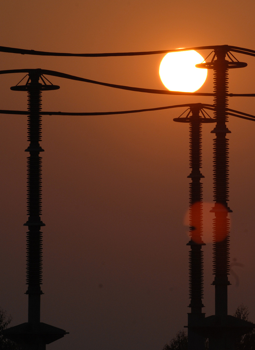 电网传输中的高压线路不具有电容效应。判断这句话对错‏