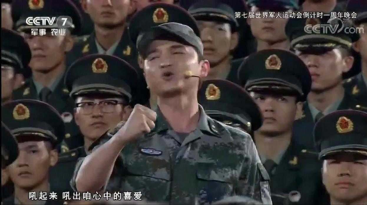 [图]兵哥哥演唱《当兵就是这样帅》,让人热血沸腾