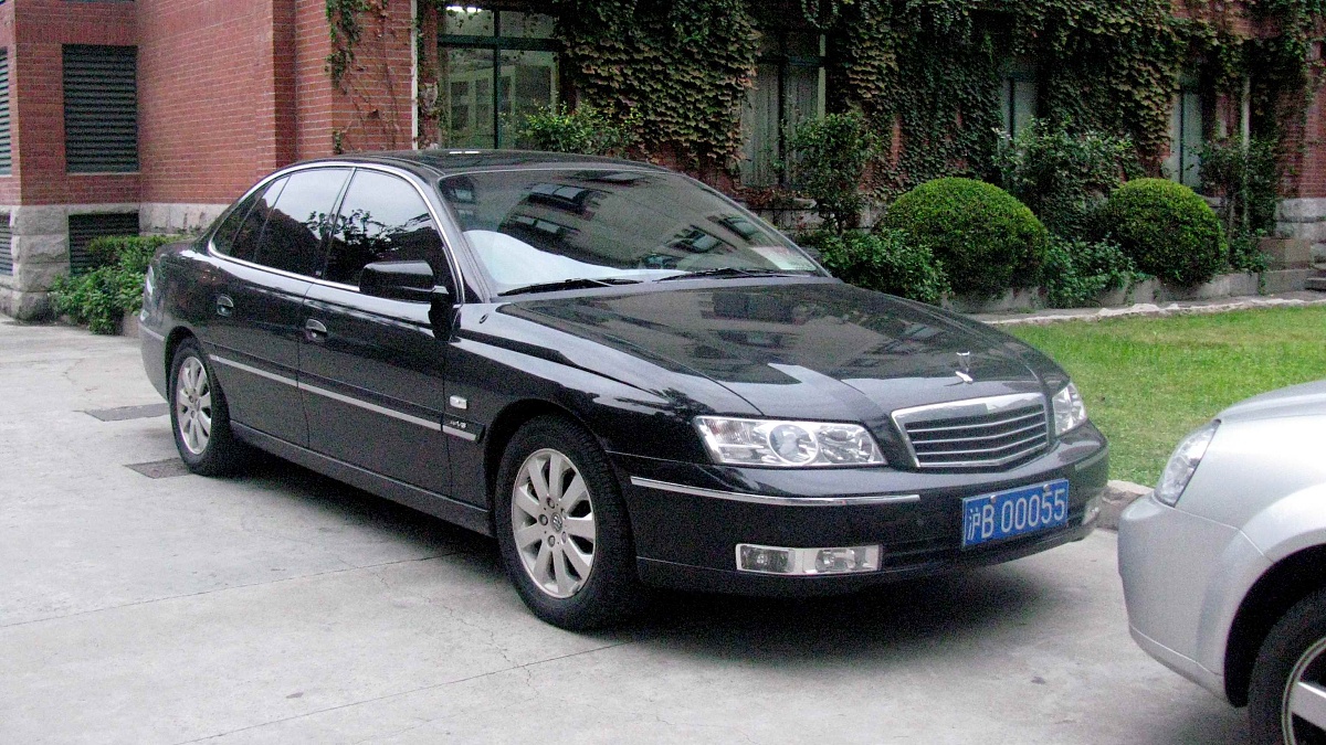 2007年 9月 19日 , 上周五 , 央视 著名 主持人 董卿 回到 母校 +++_+