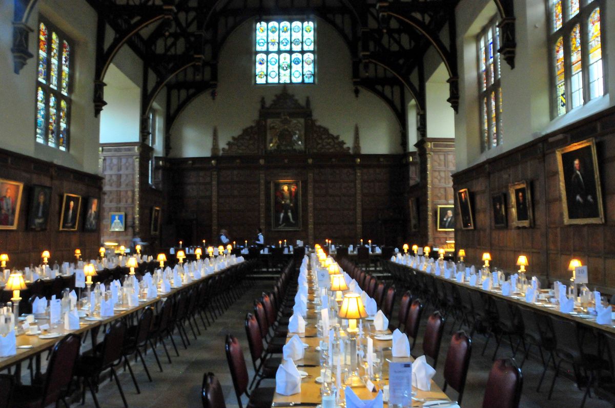 表示钱很多的词语