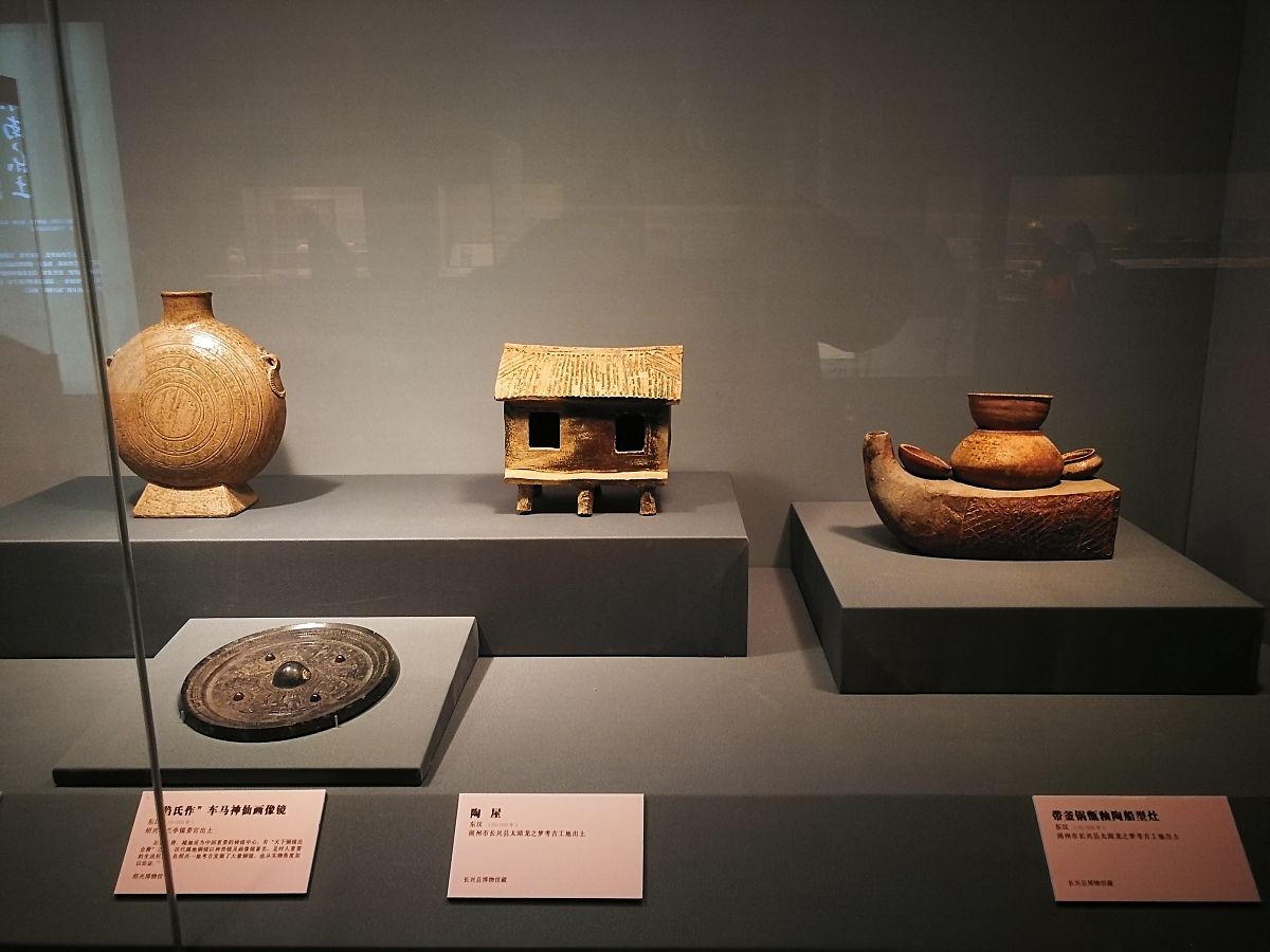 列举出40个大英博物馆掠夺的著名的中国文物包括名称、工艺、朝代、对全球的文化价值、流失方式