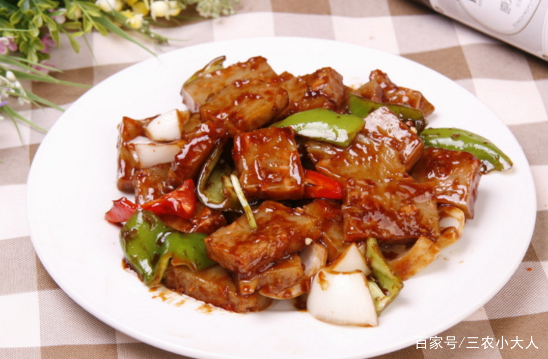 青蒜炒焖子
