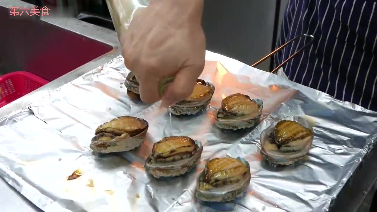 国外美食精选,韩国美食鲍鱼生鱼片,韩国人真会吃