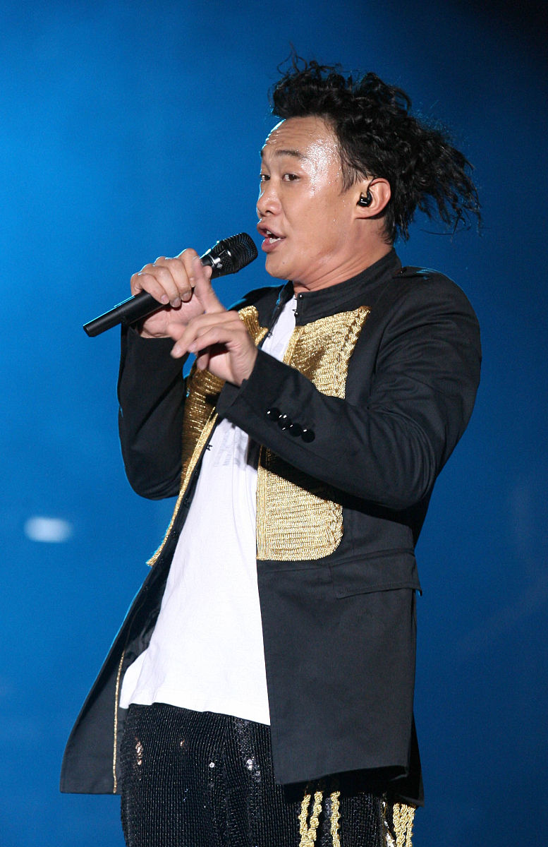 歌手单飞20年正常吗？探讨音乐事业发展路径