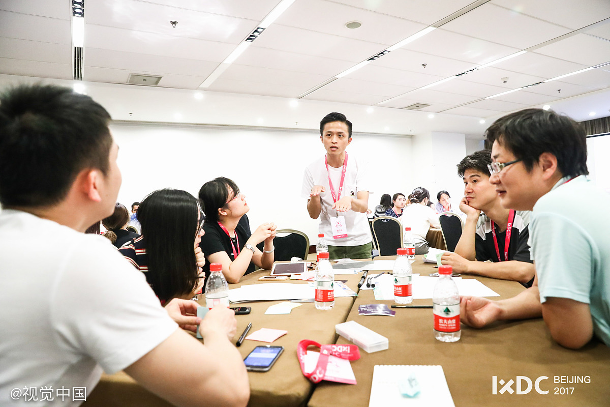 青年创客发言稿：拥抱创客精神，勇于创新，为社会贡献力量