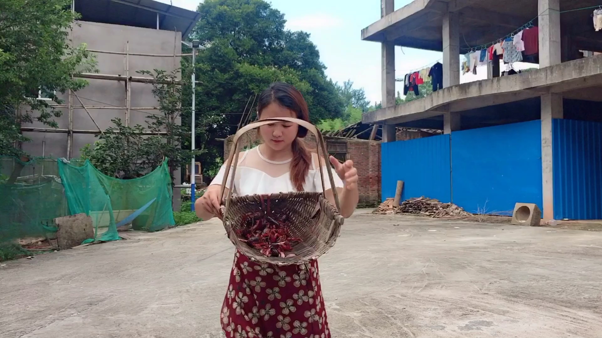 82年啤酒配这样的小龙虾最好吃