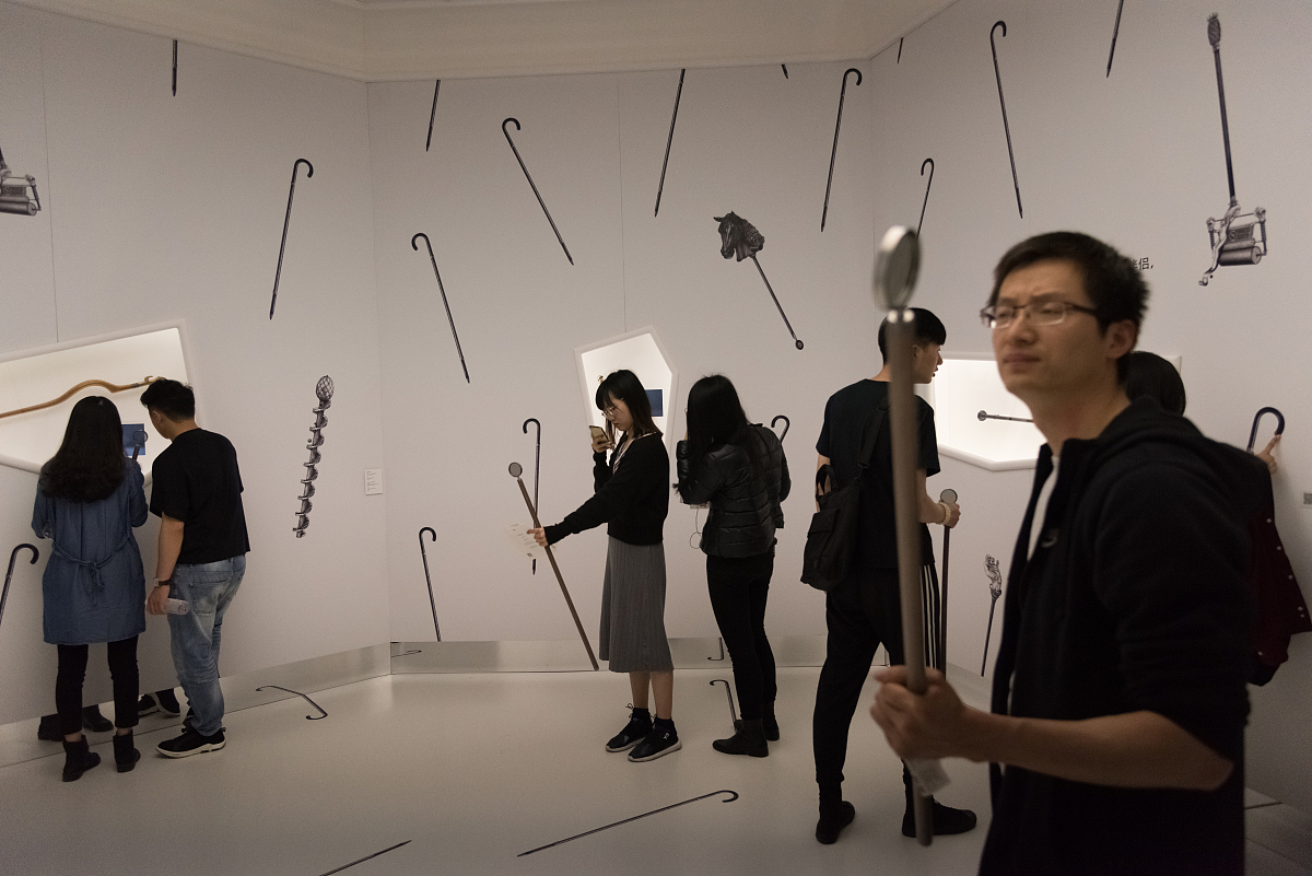 ***_***2017年4月15日,上海当代艺术博物馆1楼爱马仕"奇境漫步"展第二