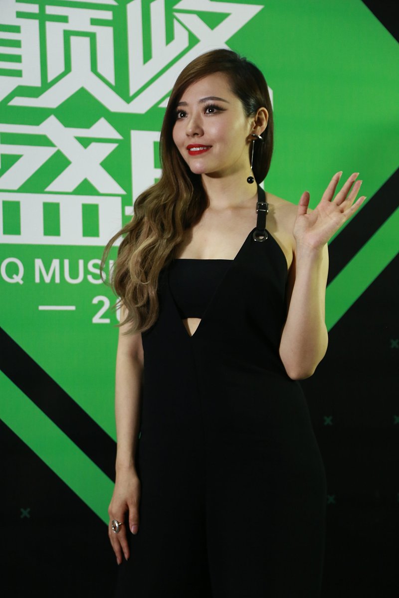 苹果手机QQ怎么开启scope权限 操作步骤帮我用200字详细描述