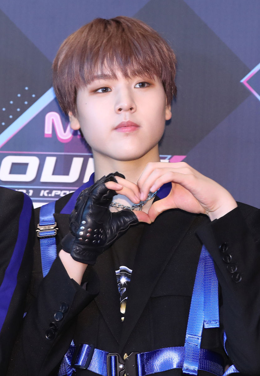 2019年9月19日,韩国首尔,明星参加《m! countdown》节目彩排.x1