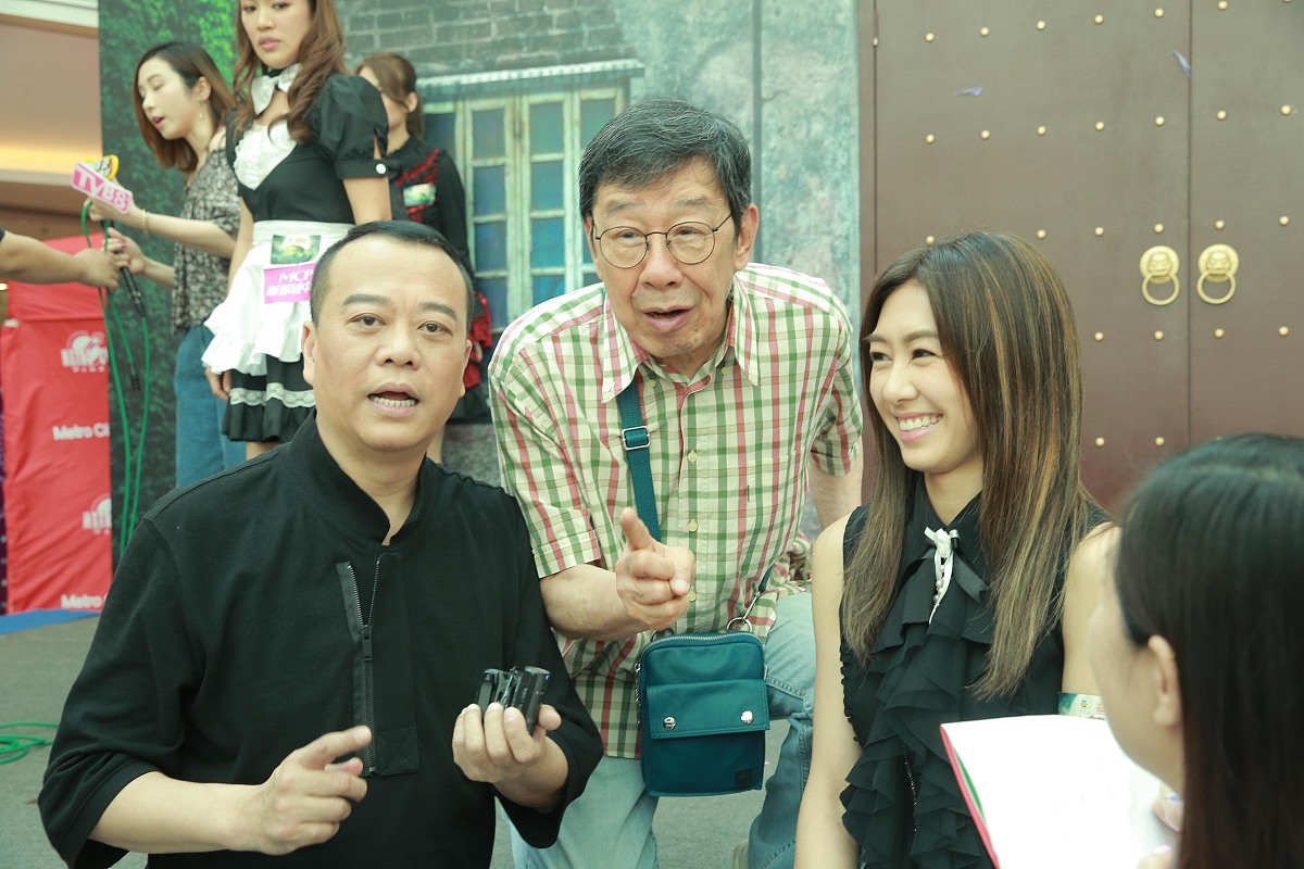 请仿照下面一篇文章用诙谐幽默的文字写一篇1500字文章知名港星欧阳震华年龄已到61岁十分关心国家大事3月28日凌晨他疑惑地连发两文质疑开在内地的日本人学校之事。只见凌晨一点钟欧阳震华刷到日本人学校的视频心系国家不肯睡发文质疑：日本在内地建了很多学校但这些学校没有一个中国学生全部都是日本人而且禁止中国人入内这些消息是真是假？过了一个小时欧阳震华仍然睡不着继续发问：教育是开放的如果在中国兴建日本学校不