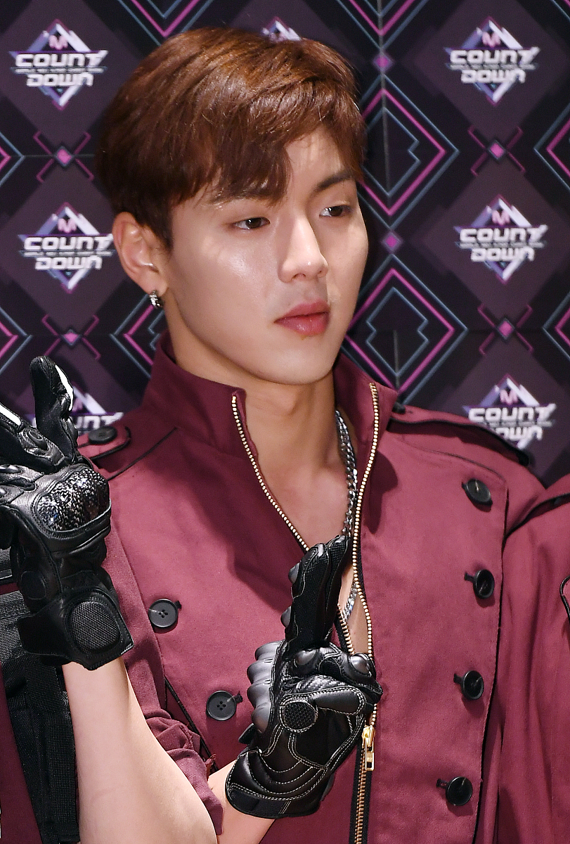 2018年11月8日,韩国首尔,明星参加《m! countdown》节目录制.***_***m