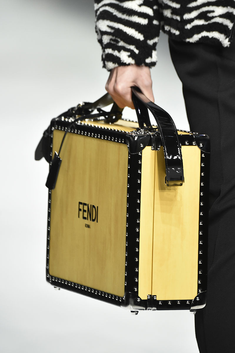 当地时间2020年1月13日,意大利米兰,2020秋冬米兰男装周:fendi 品牌秀