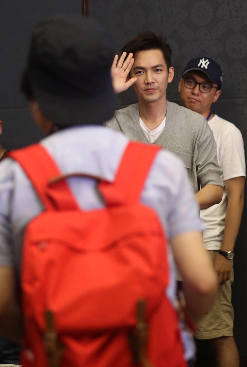 E4BB8BE7BB8DE4B880E4B88BE9929FE6B189E889AF