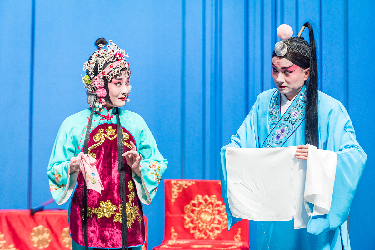 2017年03月15日,上海,上京青年演员上海大剧院演绎京剧《柜中缘》并与