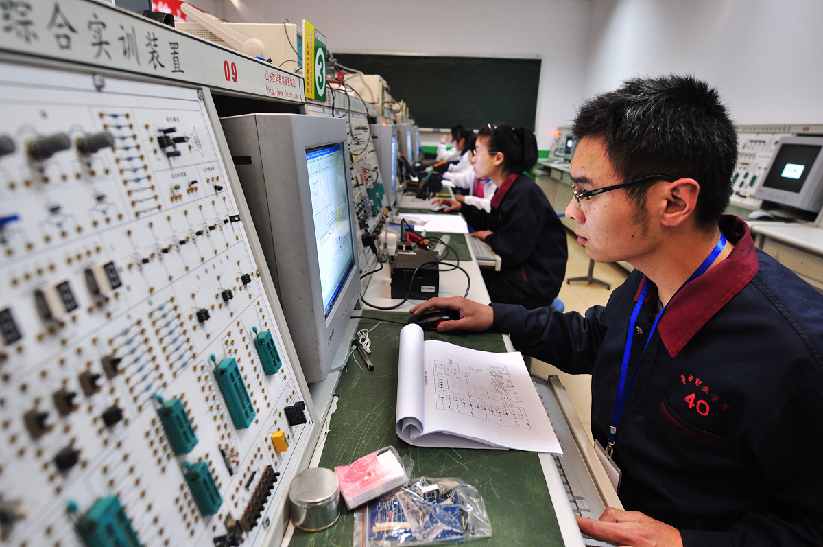 贵阳市中职学校办学方式调查：注重实践、自主管理和完善设施