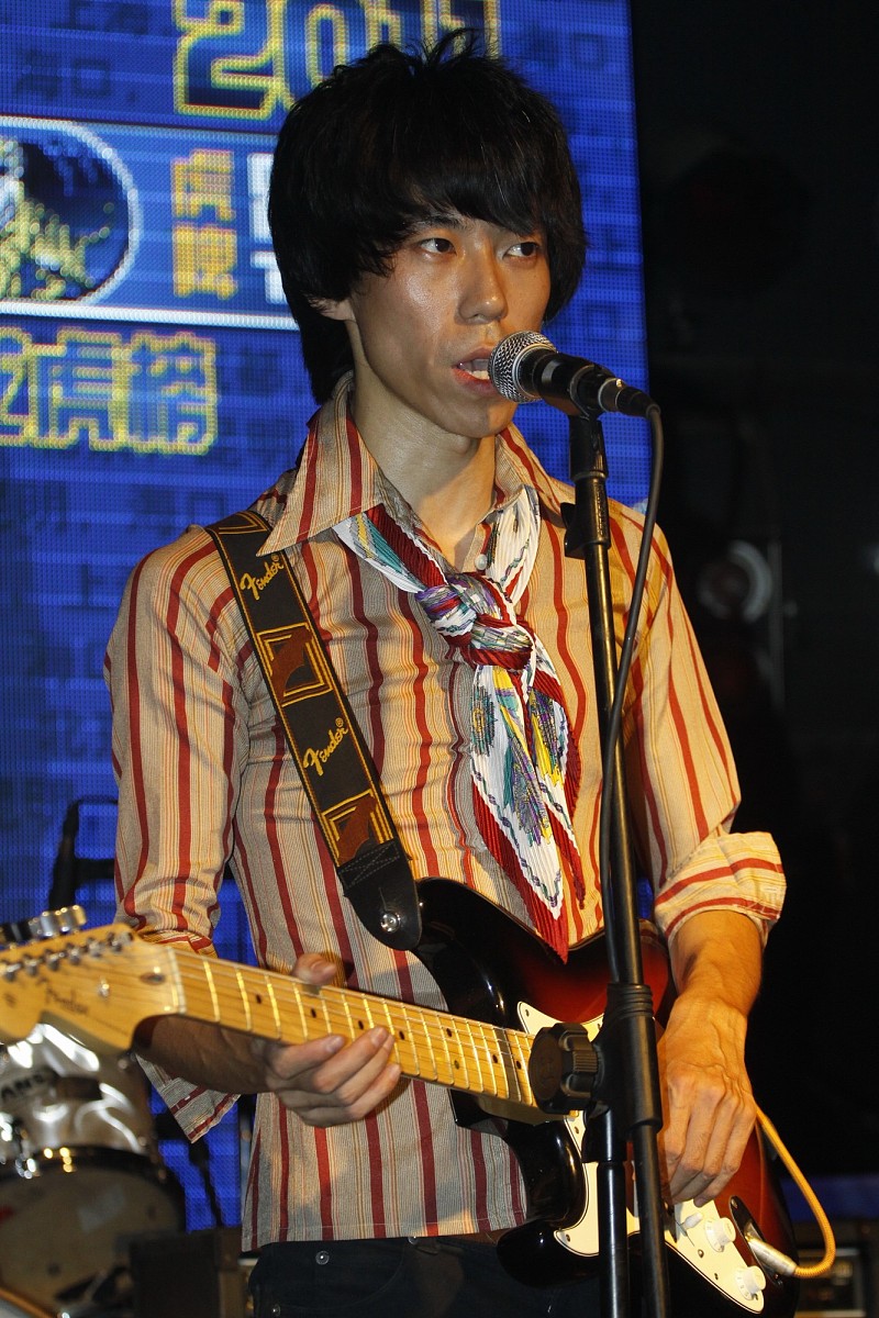 2011年7月31日,北京,由某牌子啤酒主办的"虎啤跨艺界乐队龙虎榜"第二